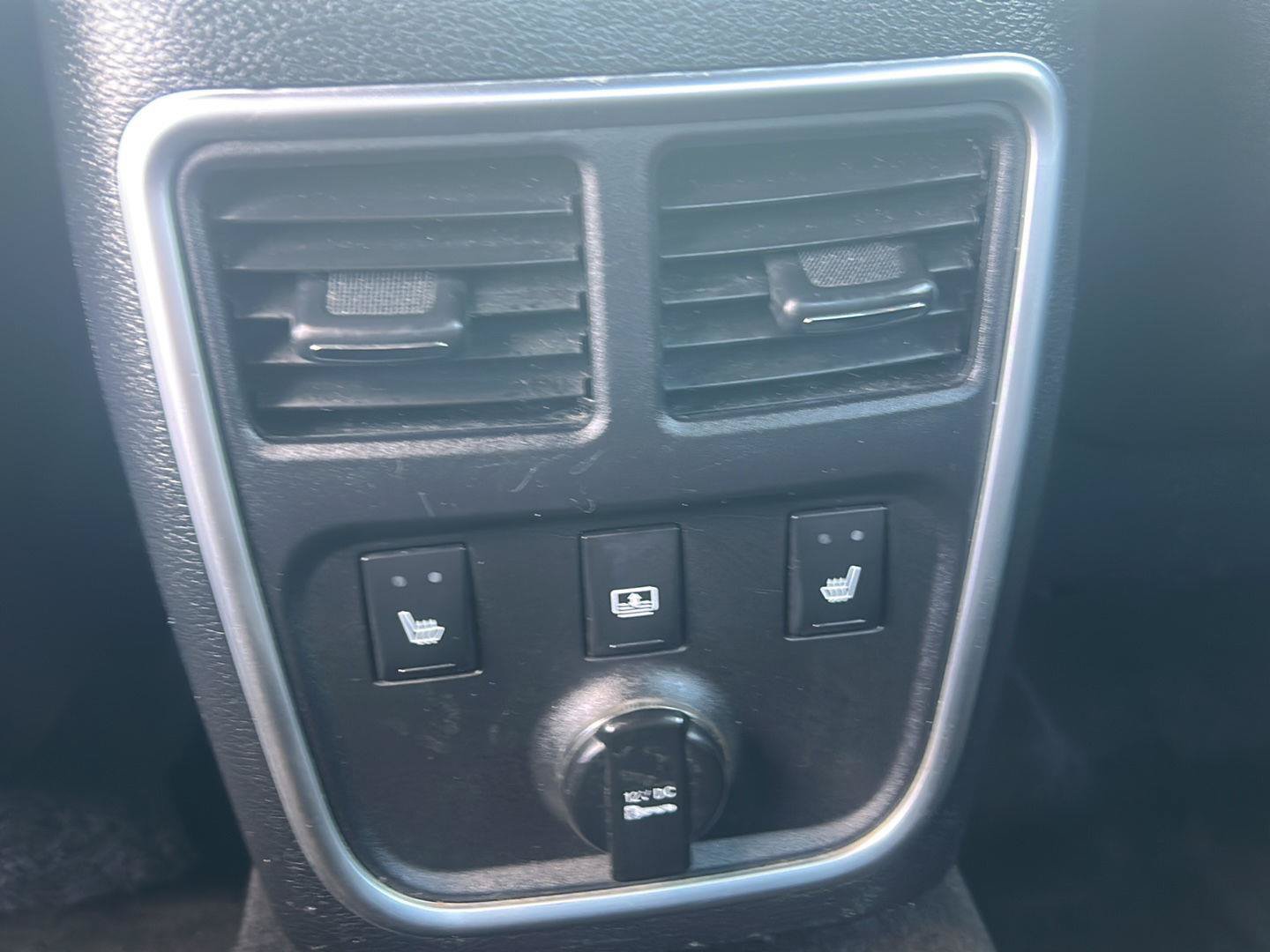 Used 2014 Chrysler 300 C RWD image 14