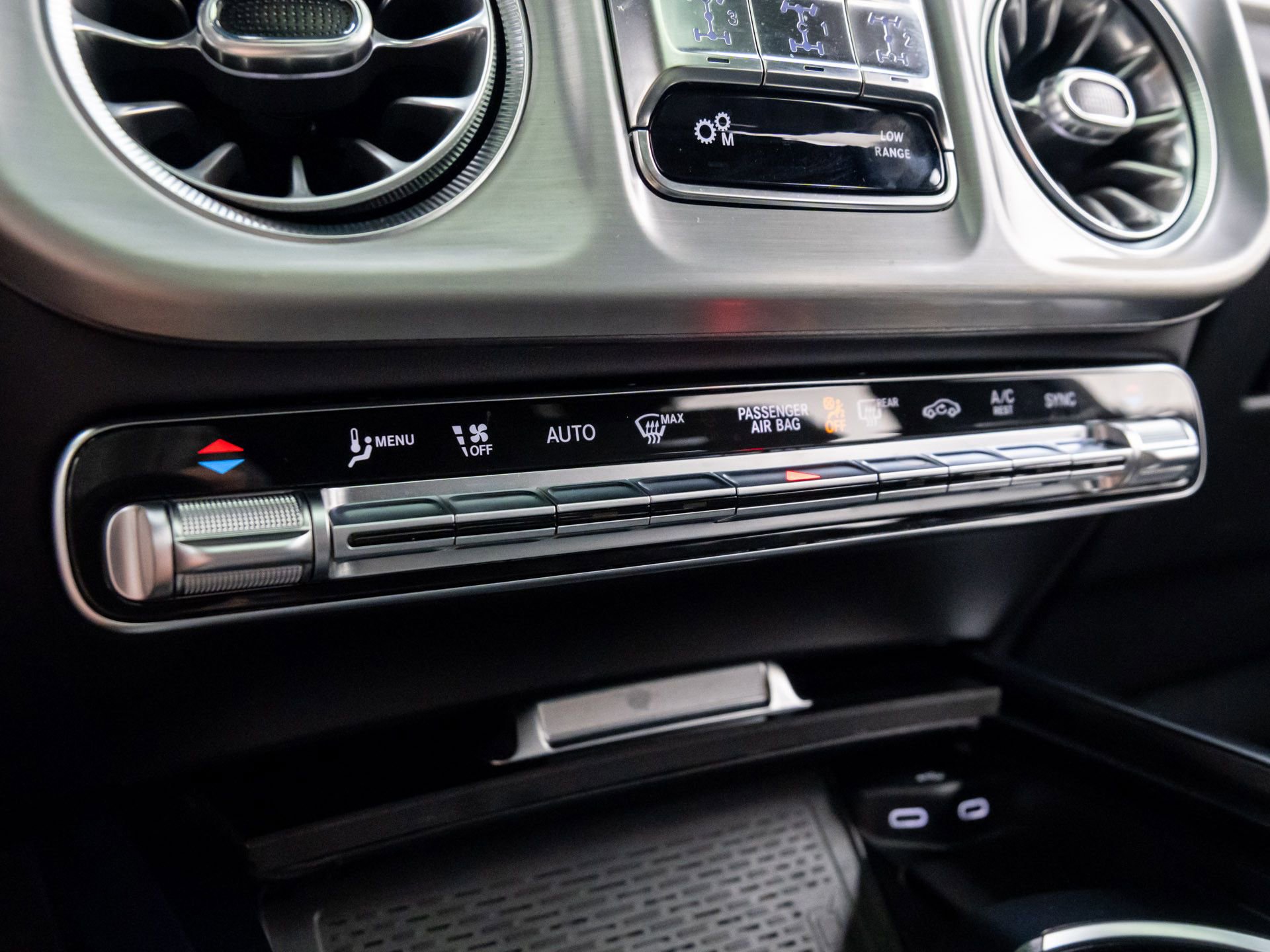 Used 2025 Mercedes-Benz G 63 AMG 4MATIC image 28