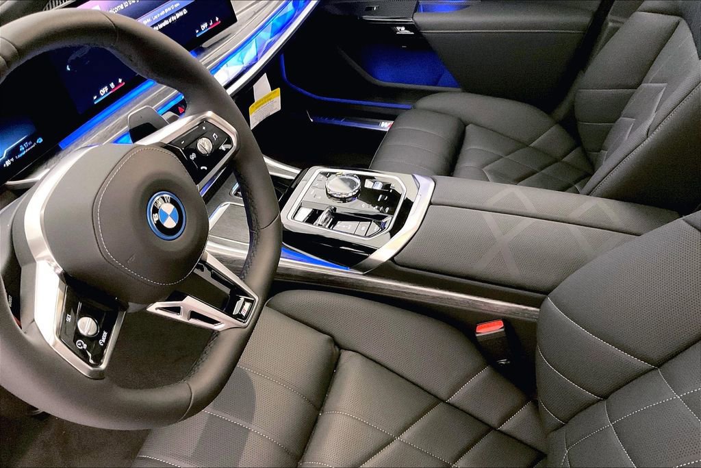 Used 2024 BMW 750e xDrive w/ Premium Package 2 image 6