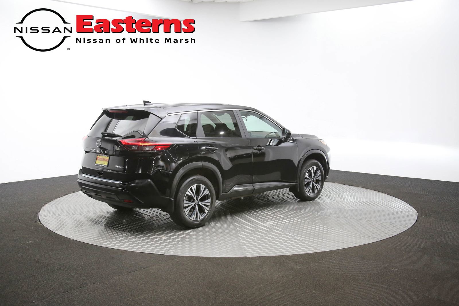 Used 2023 Nissan Rogue SV image 39