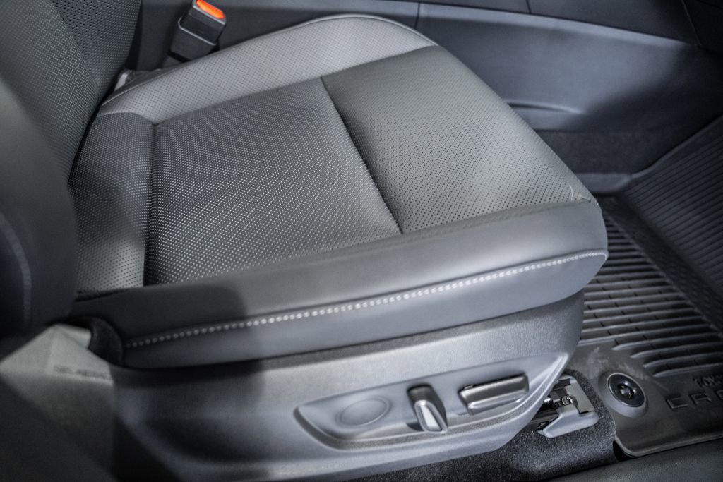 New 2026 Toyota Crown Signia image 37