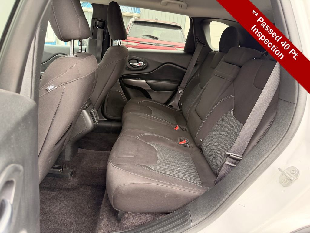 Used 2019 Jeep Cherokee Sport w/ Cold Weather Group AWD/4WD image 14