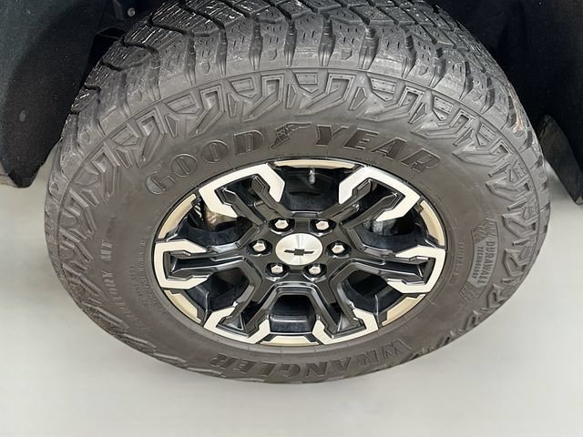 Used 2022 Chevrolet Silverado 1500 ZR2 w/ Technology Package AWD/4WD image 34