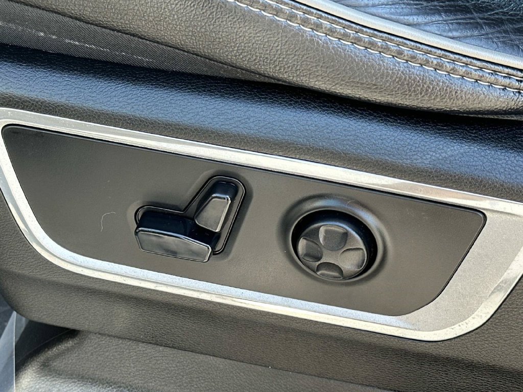 Used 2020 RAM 1500 Laramie AWD/4WD image 25
