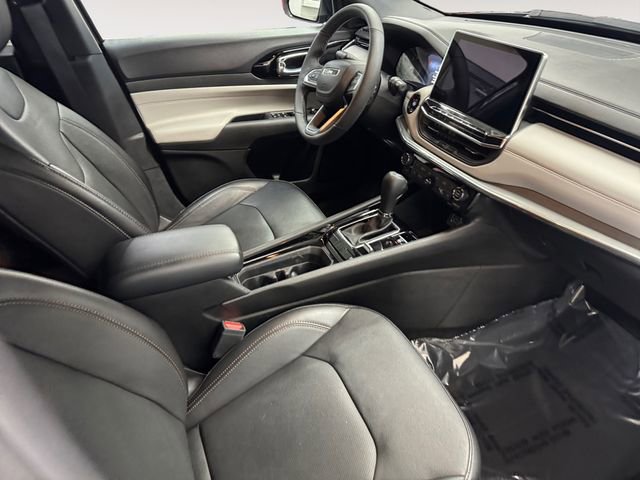 Used 2023 Jeep Compass Limited AWD/4WD image 4