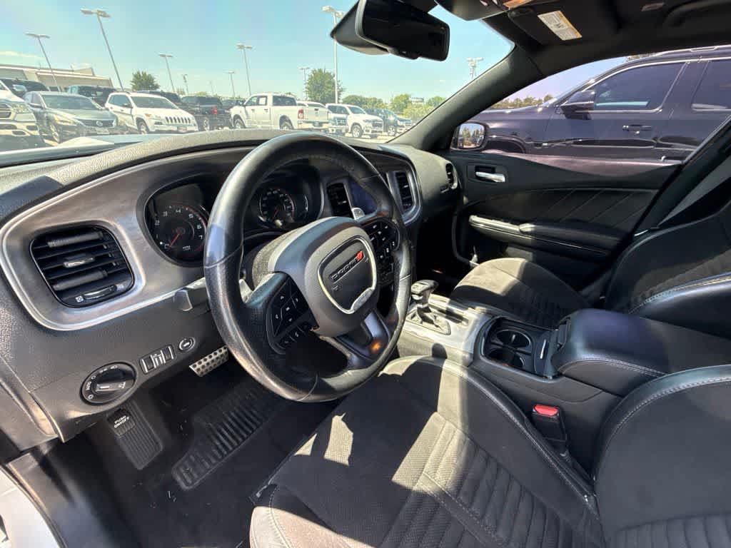 Used 2018 Dodge Charger R/T RWD image 12