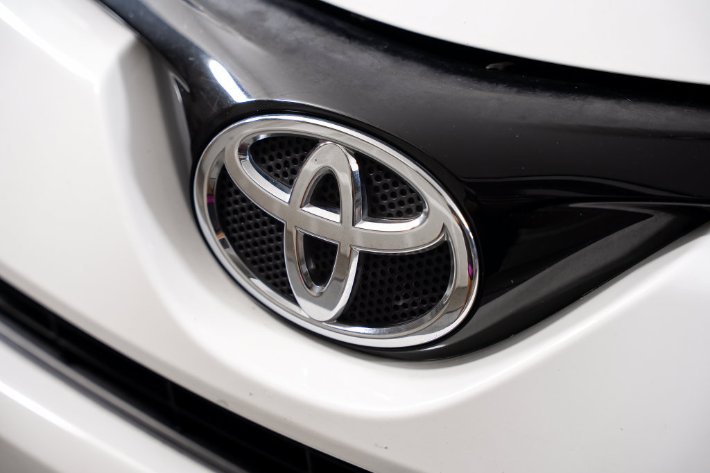 Used 2016 Toyota RAV4 XLE FWD image 18