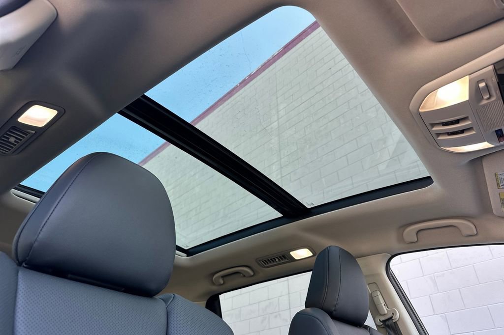 Used 2025 Subaru Ascent Bronze Edition w/ Popular Package #2 image 17