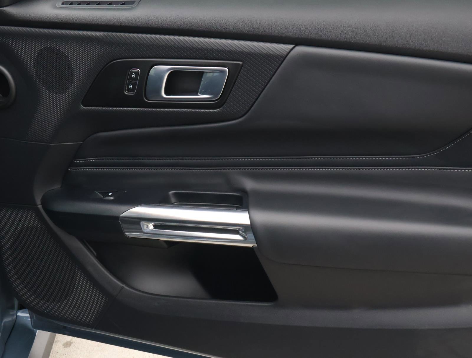 Used 2025 Ford Mustang GT Premium image 15