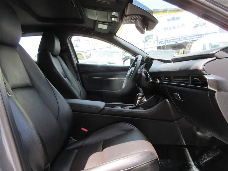 Used 2025 MAZDA MAZDA3 Hatchback w/Premium Plus Pkg AWD/4WD image 31