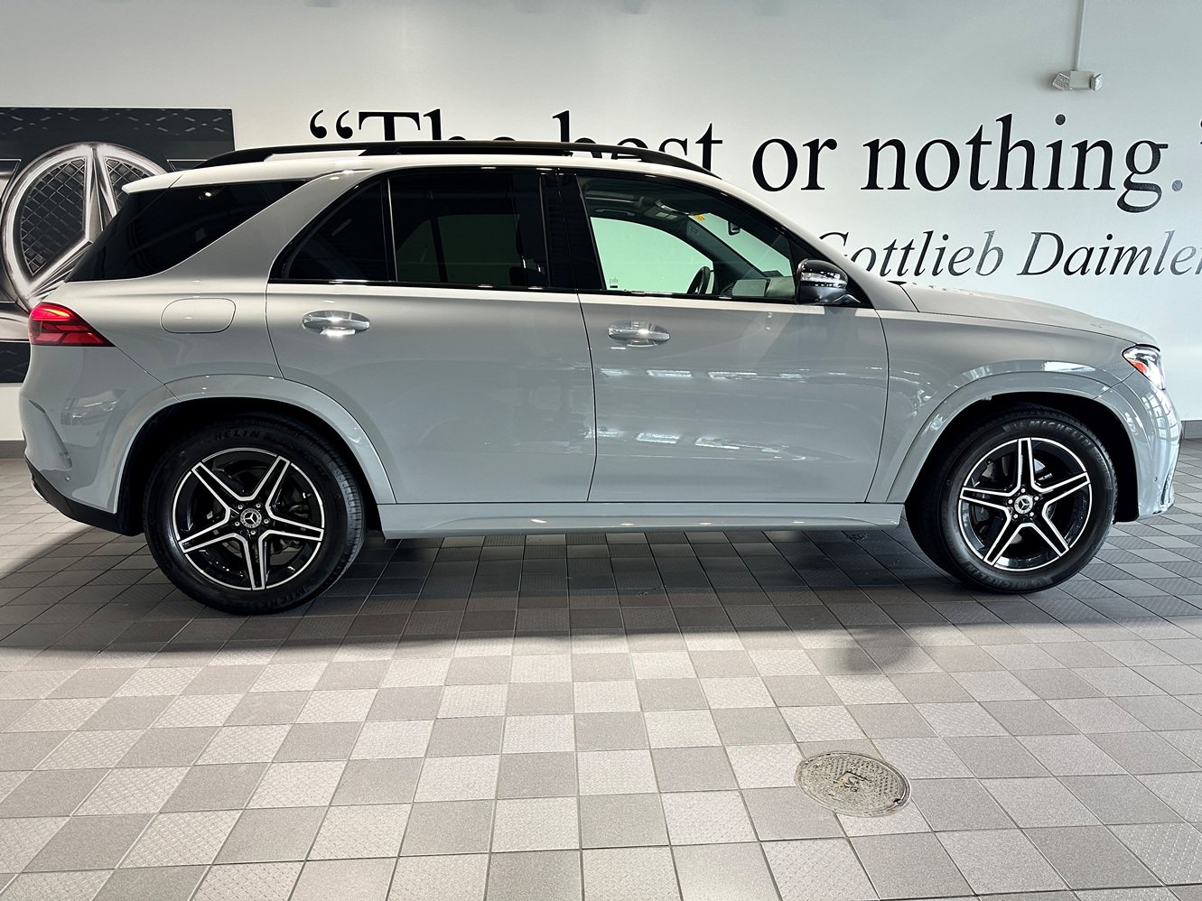 Certified 2024 Mercedes-Benz GLE 350 4MATIC image 3