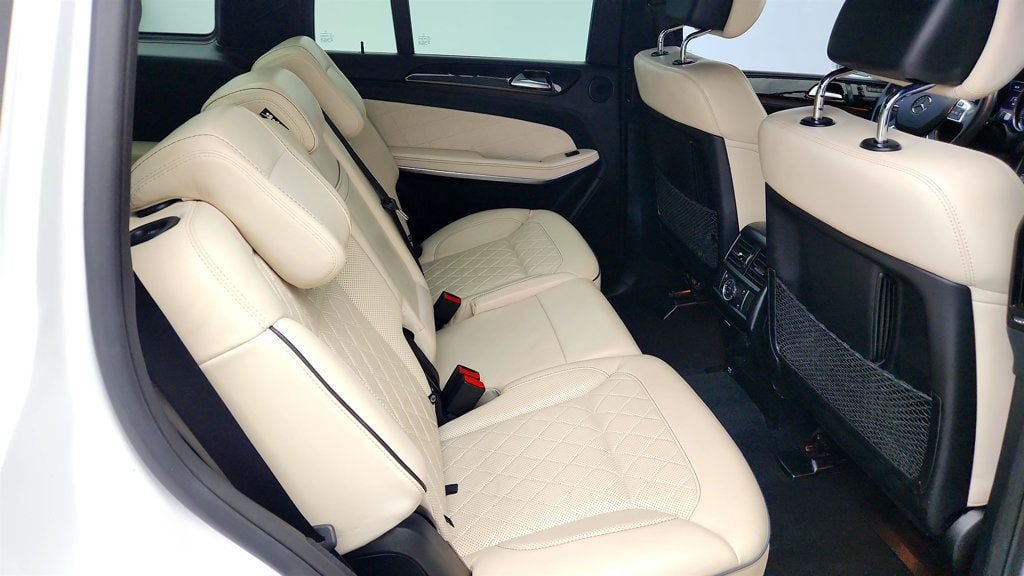 Used 2014 Mercedes-Benz GL 550 4MATIC image 24