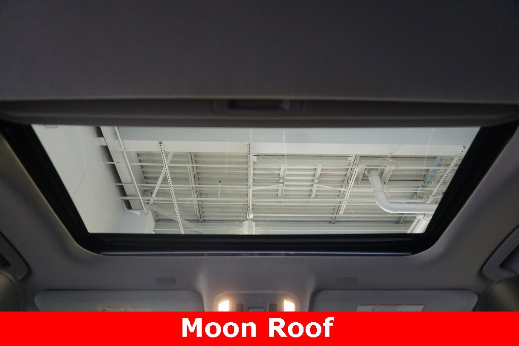 Certified 2023 Toyota Highlander XLE image 6