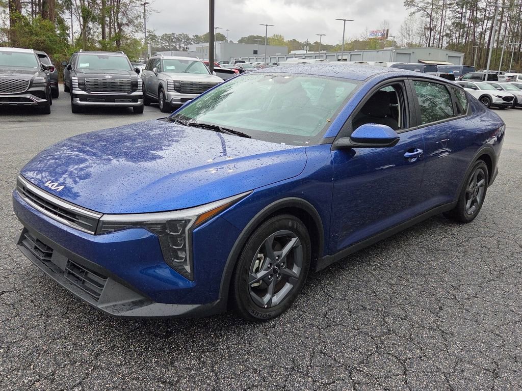 Used 2025 Kia K4 LXS image 3