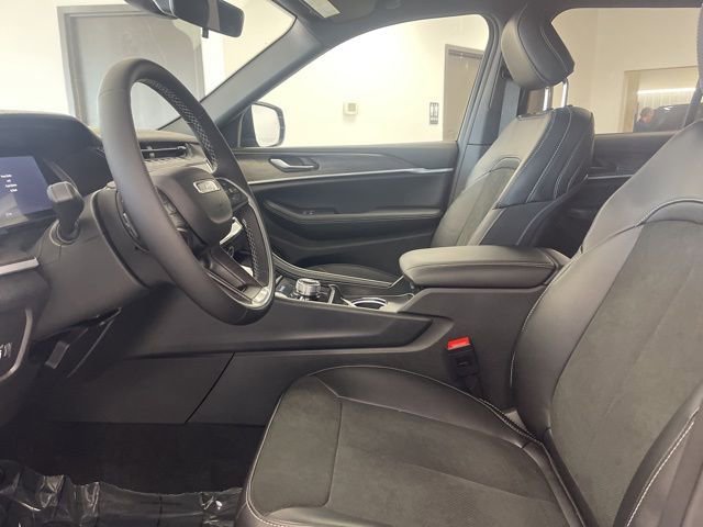 New 2026 Jeep Grand Cherokee Laredo image 15