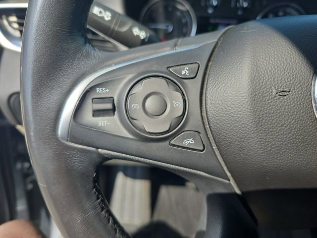 Used 2020 Buick Enclave Essence image 16