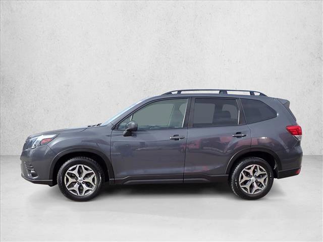 Used 2022 Subaru Forester Premium AWD/4WD image 2