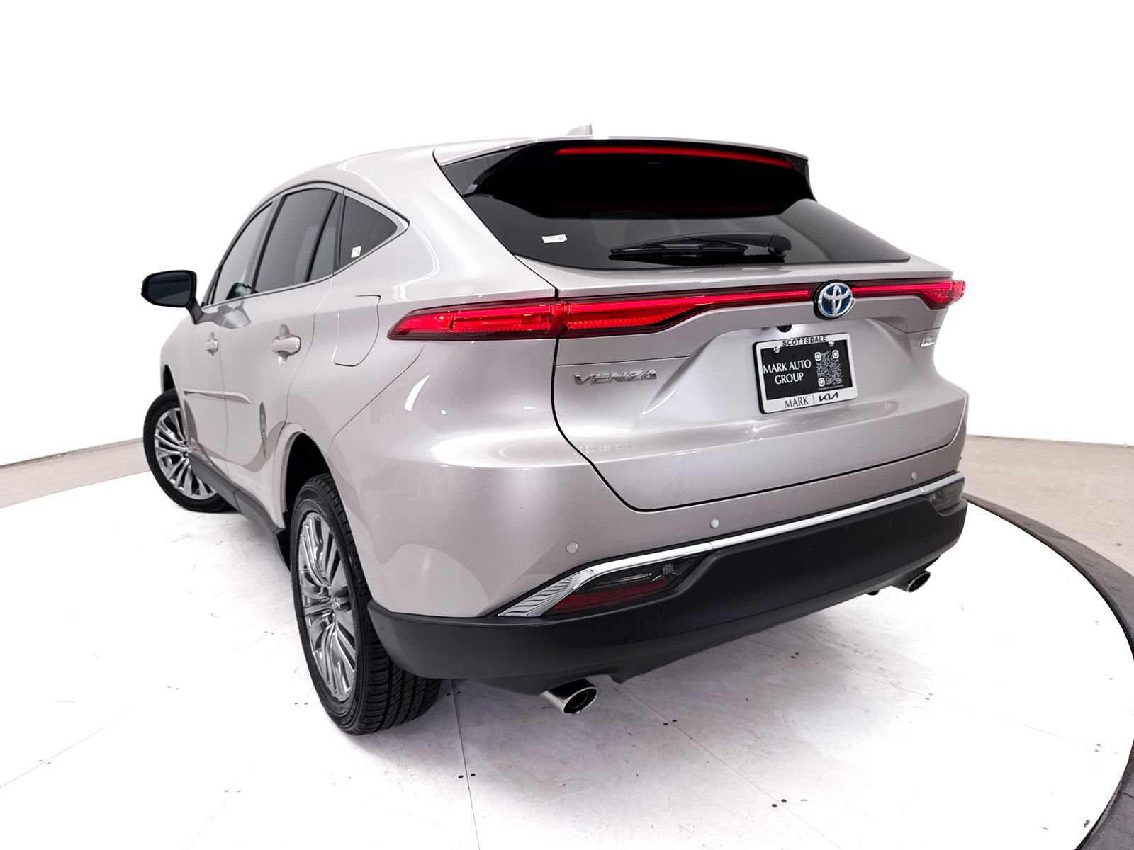 Used 2023 Toyota Venza Limited AWD/4WD image 7