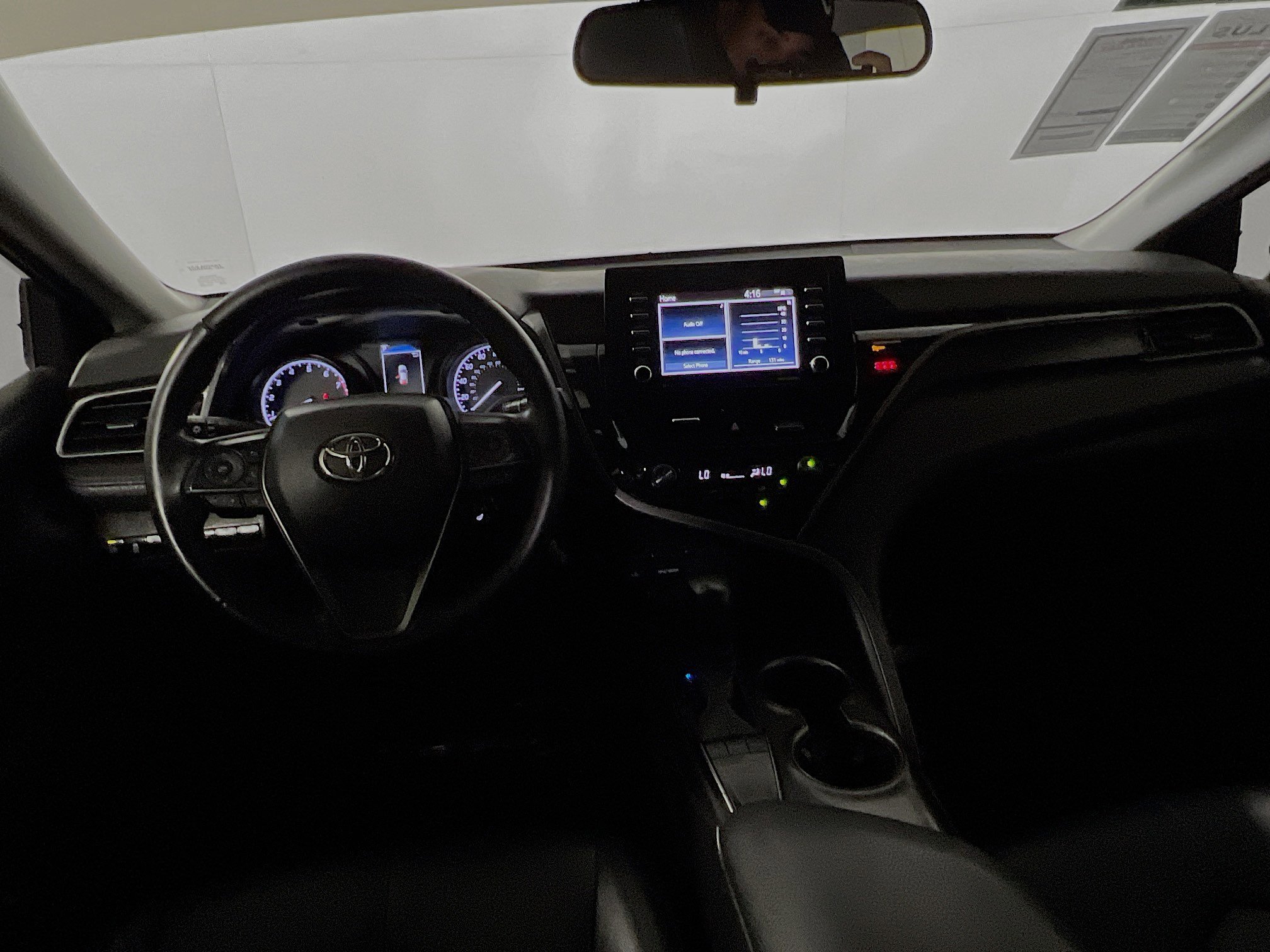 Used 2023 Toyota Camry SE image 30