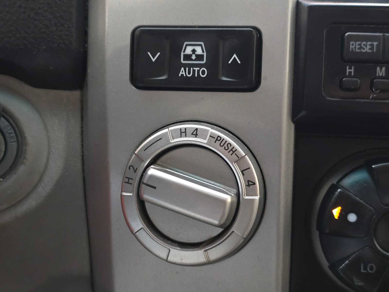 Used 2006 Toyota 4Runner SR5 AWD/4WD image 15