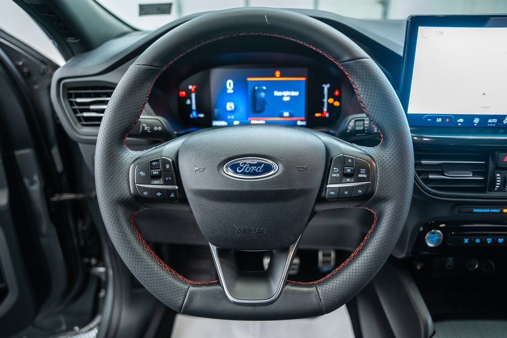 Certified 2024 Ford Escape ST-Line w/ Tech Pack #1 FWD image 29
