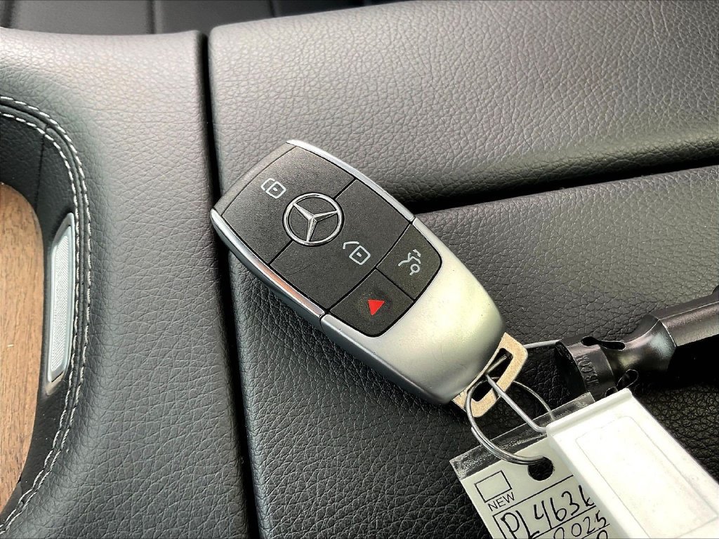 Certified 2025 Mercedes-Benz GLE 350 4MATIC image 35