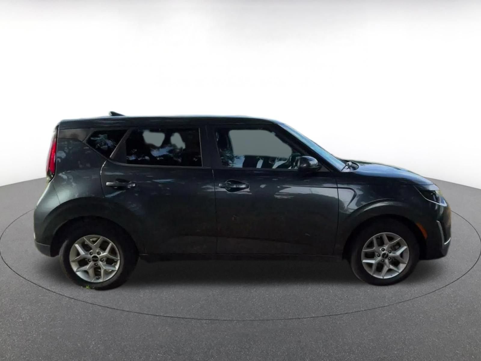 Used 2025 Kia Soul LX w/ LX Technology Package FWD image 15