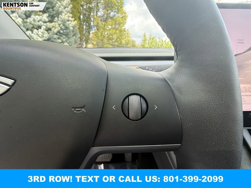 Used 2025 Tesla Model Y Long Range AWD/4WD image 17