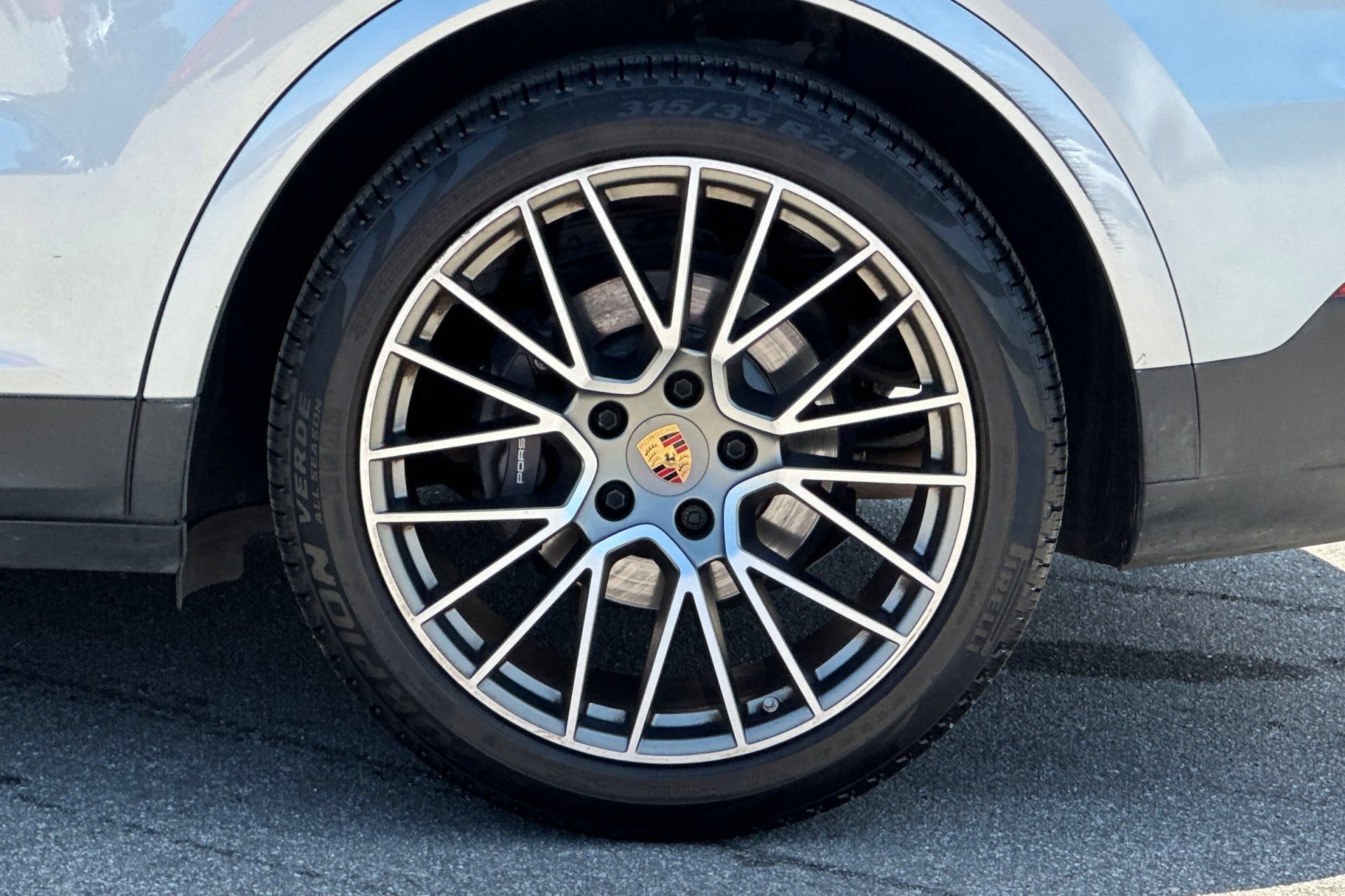 Certified 2023 Porsche Cayenne AWD/4WD image 44
