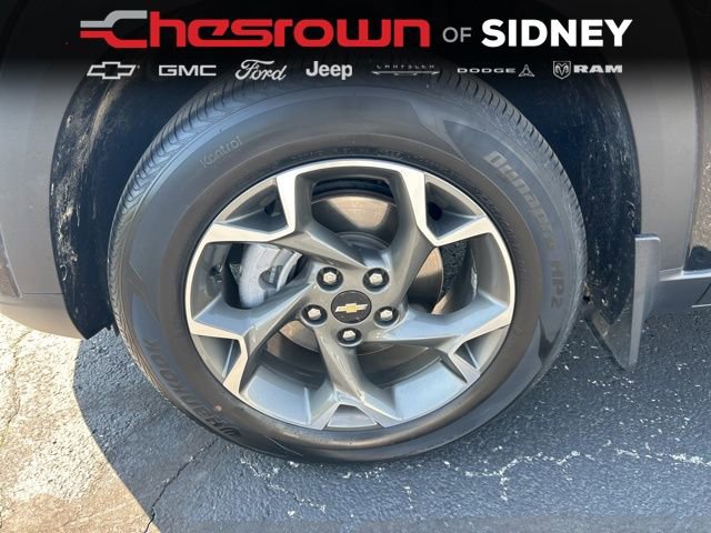 Used 2025 Chevrolet Trax LT FWD image 17