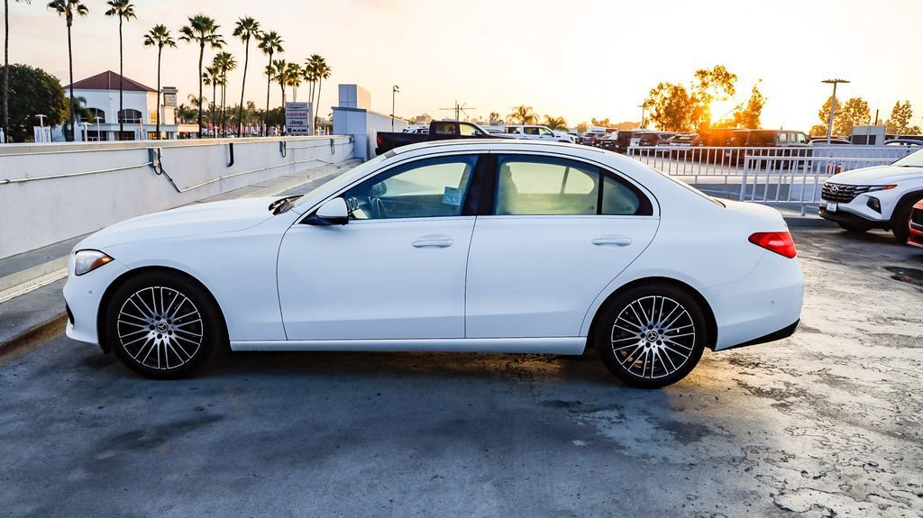 Used 2025 Mercedes-Benz C 300 4MATIC Sedan image 14