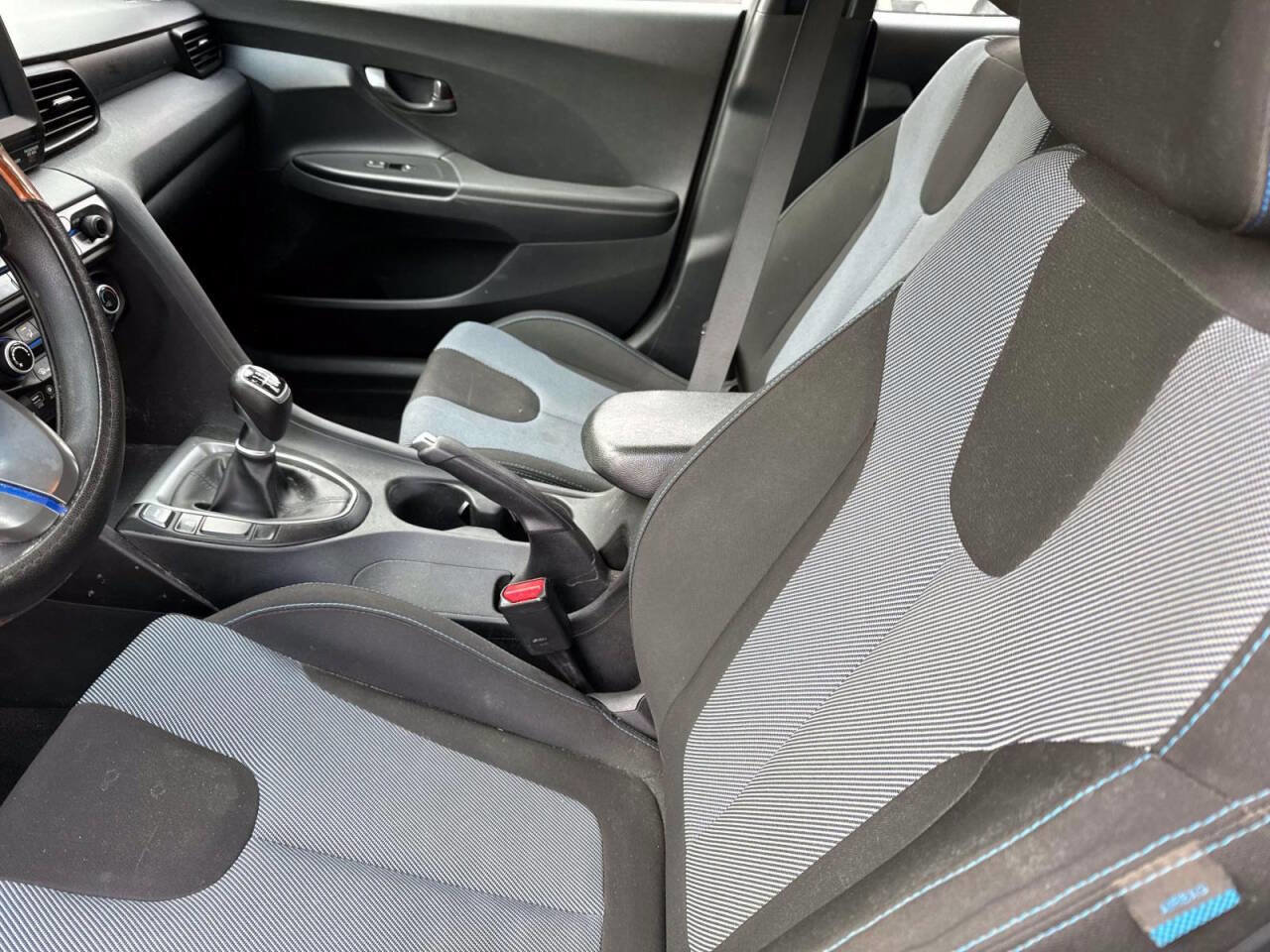 Used 2019 Hyundai Veloster 2.0 image 11