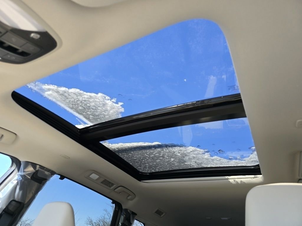 Used 2025 INFINITI QX60 Luxe w/ Cargo Package image 3