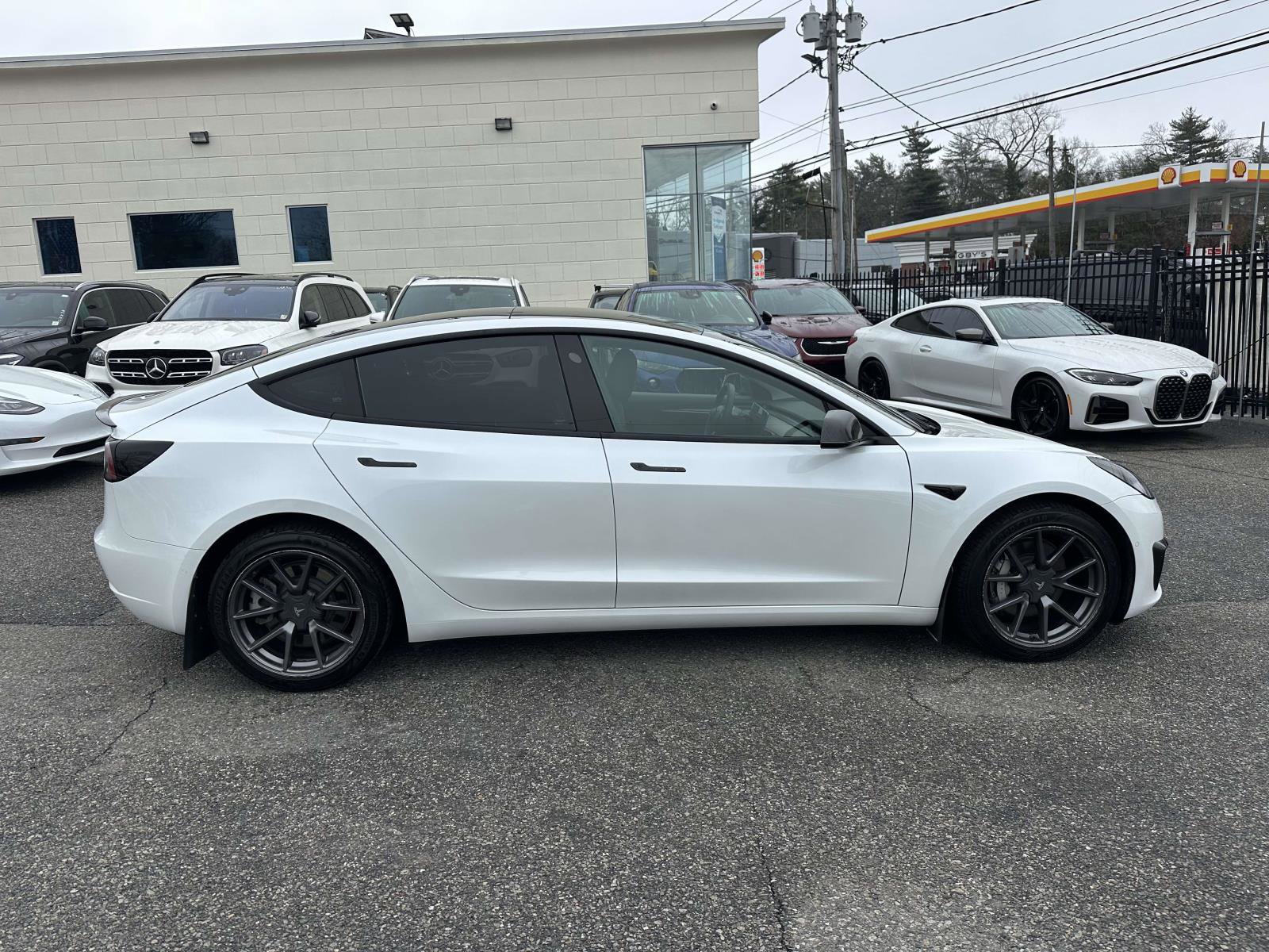 Used 2021 Tesla Model 3 Standard Range Plus RWD image 2