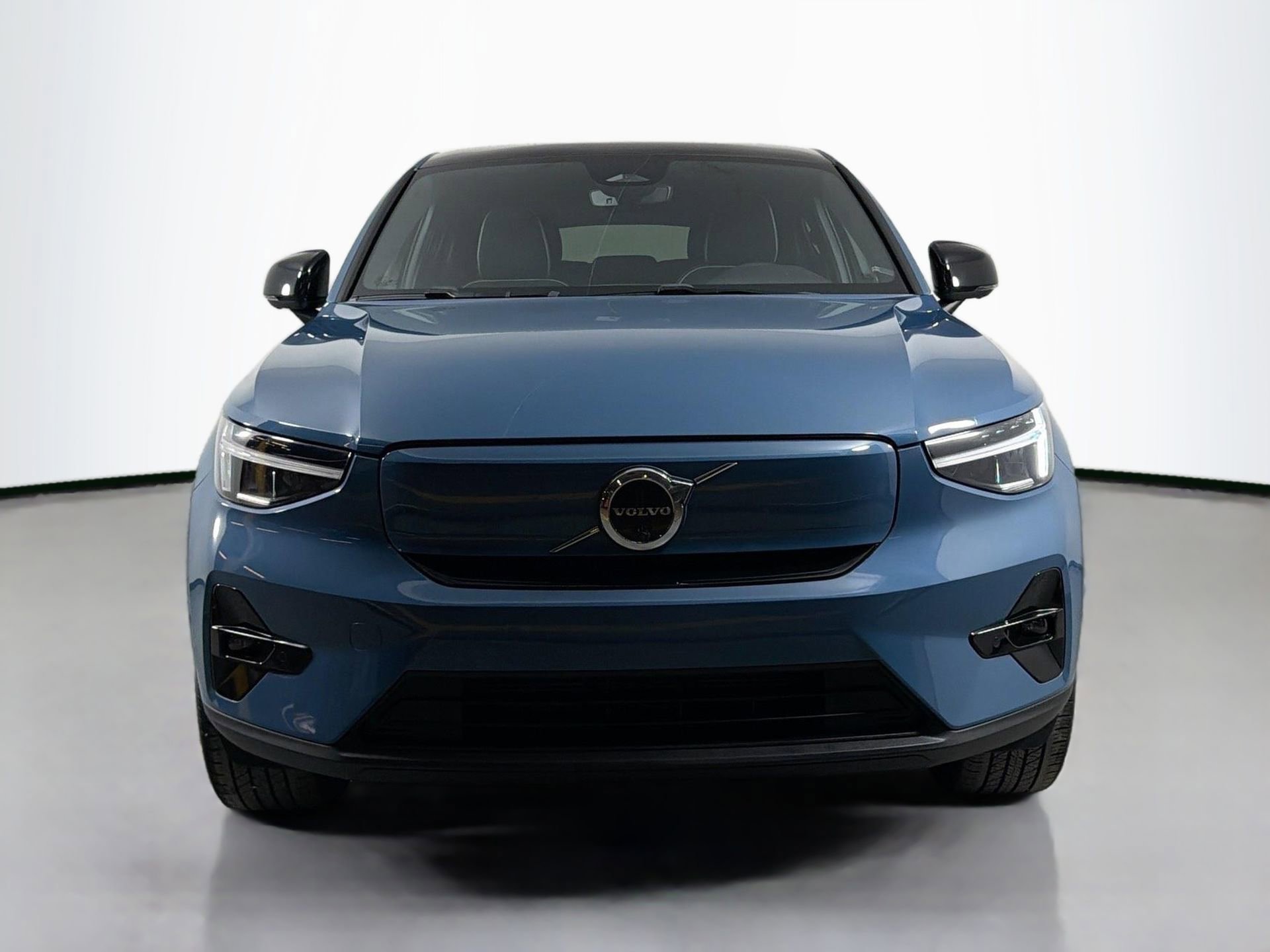 Certified 2023 Volvo C40 P8 Recharge Plus image 2