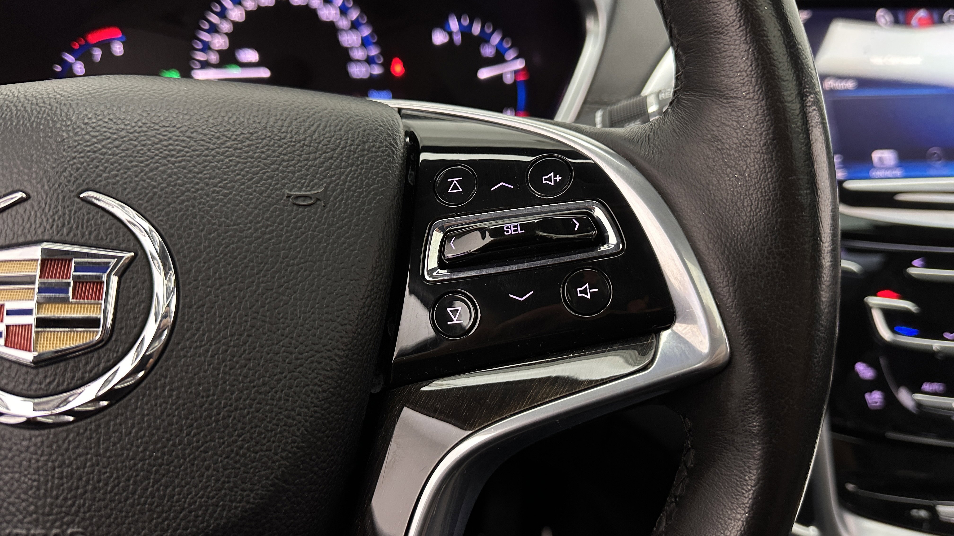 Used 2016 Cadillac SRX Premium w/ Driver Assist Package FWD image 21