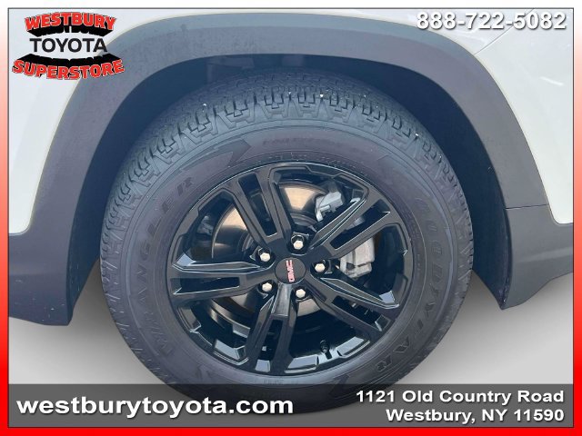 Used 2024 GMC Terrain AT4 w/ Tech Package AWD/4WD image 15