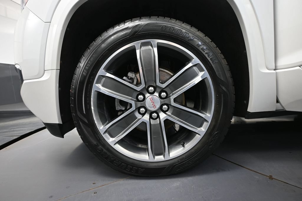 Used 2018 GMC Acadia Denali w/ Technology Package AWD/4WD image 12