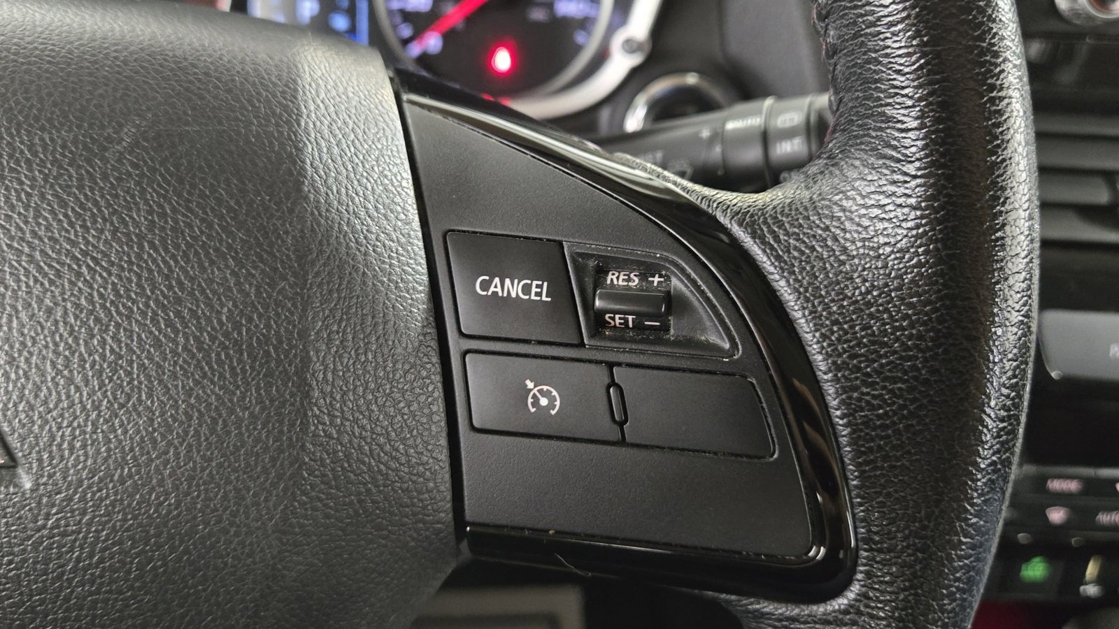 Used 2023 Mitsubishi Eclipse Cross SE image 13