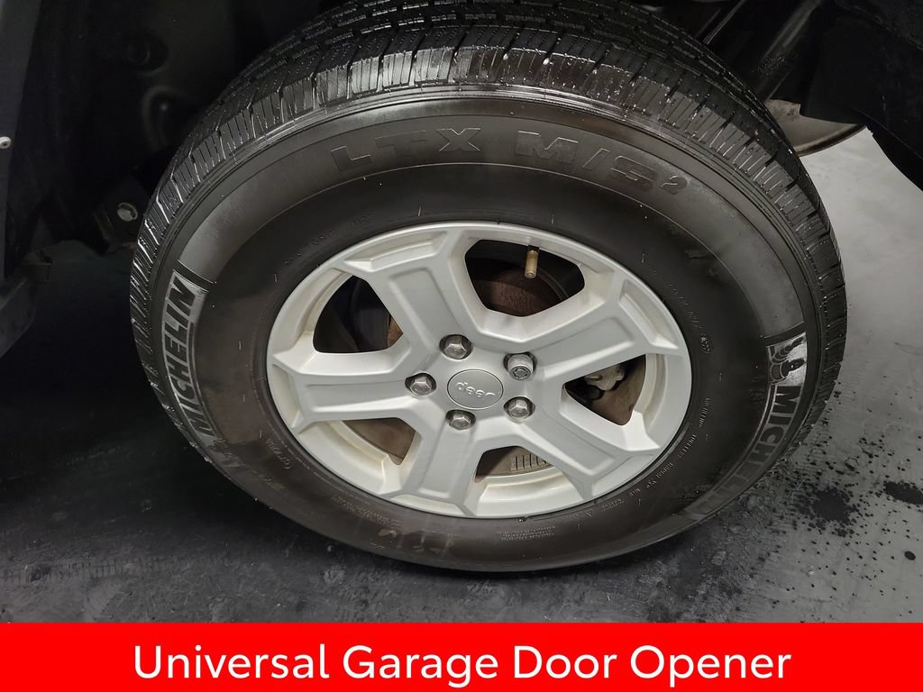 Used 2022 Jeep Wrangler Unlimited Sport AWD/4WD image 12