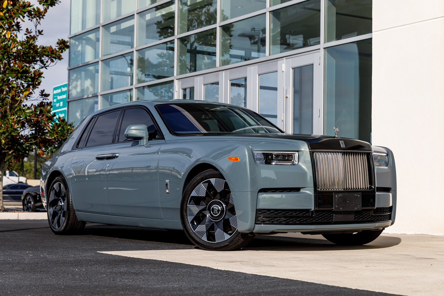 Certified 2023 Rolls-Royce Phantom Sedan w/ The Phantom Package image 22
