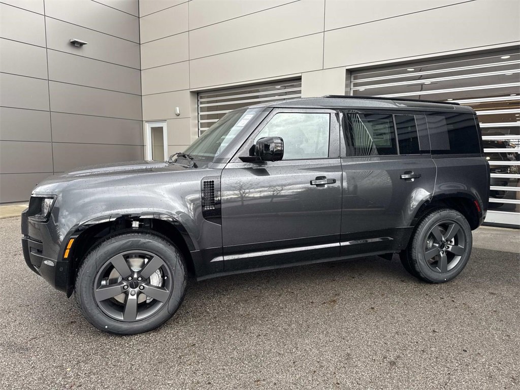 New 2026 Land Rover Defender 110 X-Dynamic SE image 3