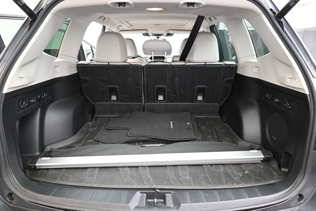 Used 2023 Subaru Forester Limited w/ Popular Package #3 AWD/4WD image 17