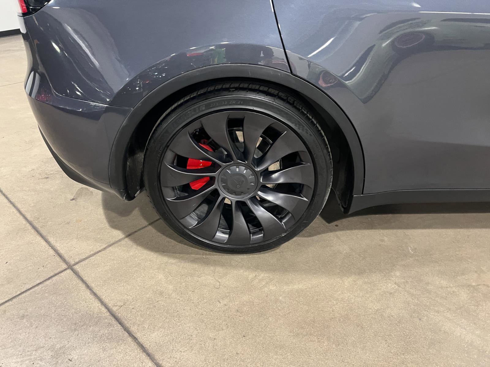 Used 2023 Tesla Model Y Performance image 37