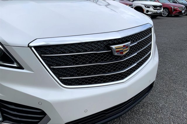 Used 2018 Cadillac XT5 Luxury w/ Driver Awareness Package AWD/4WD image 30