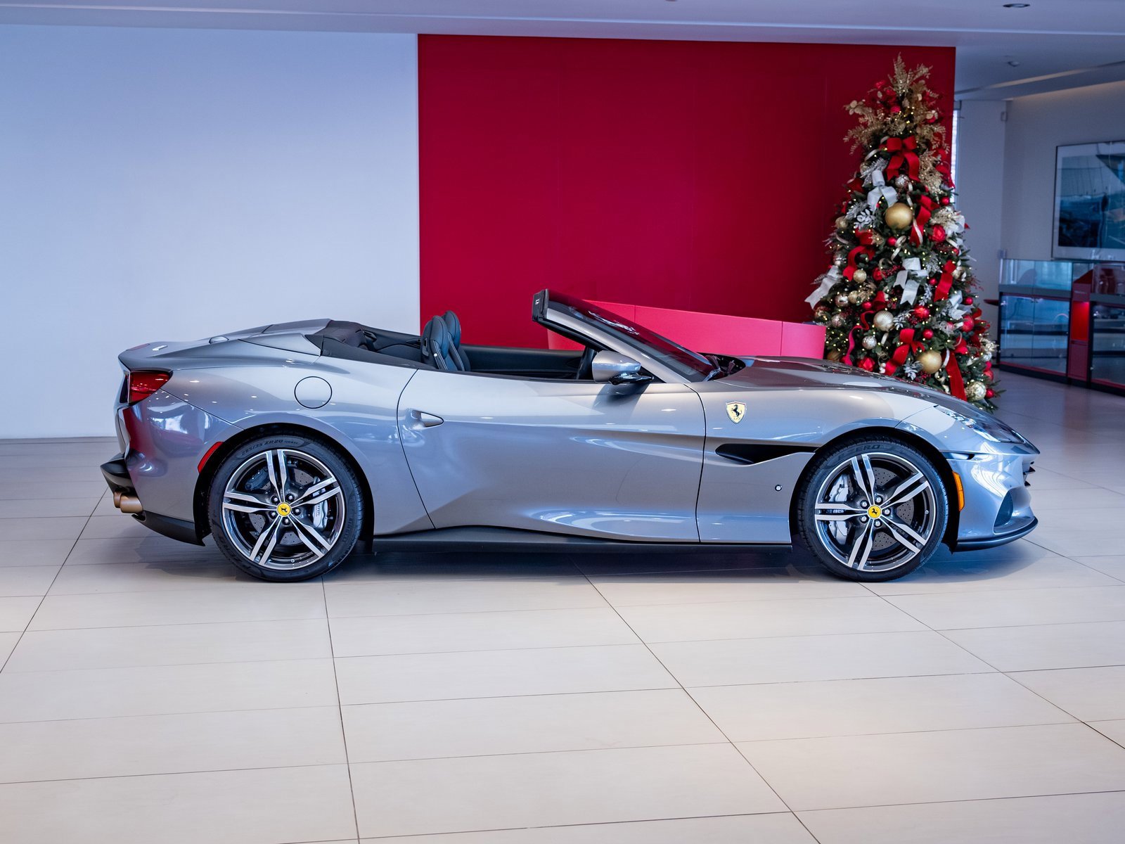 Used 2022 Ferrari Portofino M image 7
