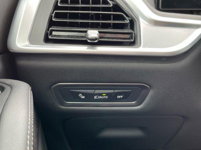 Used 2025 BMW X7 xDrive40i image 31