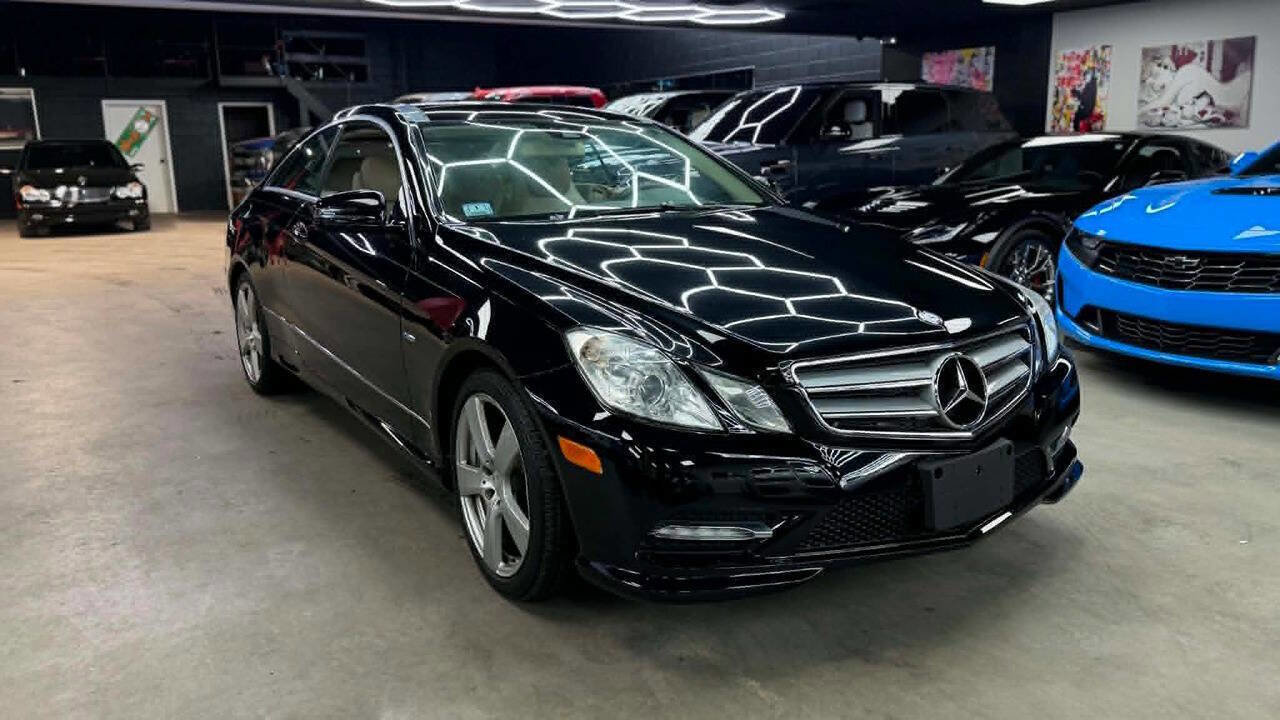 Used 2012 Mercedes-Benz E 550 Coupe image 3