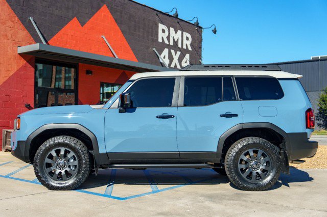 Used 2024 Toyota Land Cruiser image 8