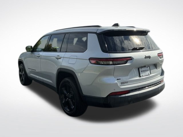 Used 2021 Jeep Grand Cherokee L Laredo RWD image 3